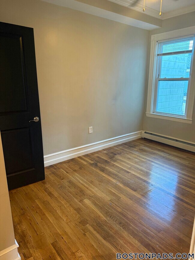 Photo - 12 Dorset St Unit 3