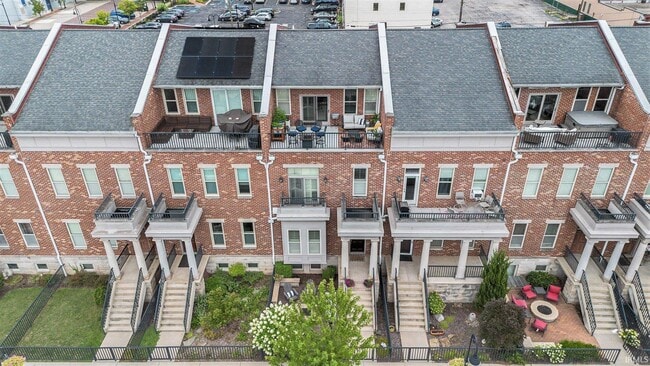 Photo - 112 S Niles Ave