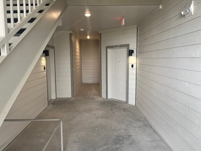 Photo - 18645 Stroh Rd Unit 1-003