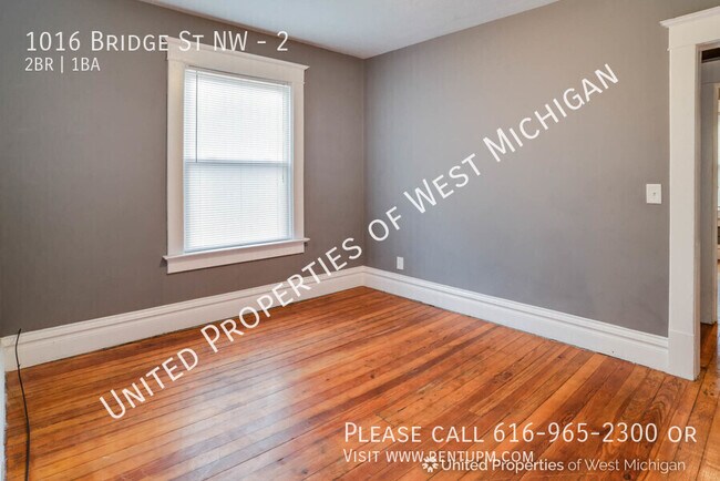 Photo - 1016 Bridge St NW Unit 2