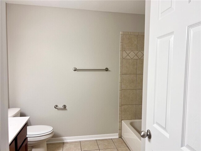 Photo - 564 S Pierremont Dr