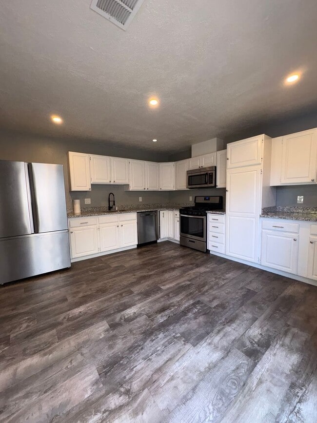 Photo - 1209 Vienna Ct