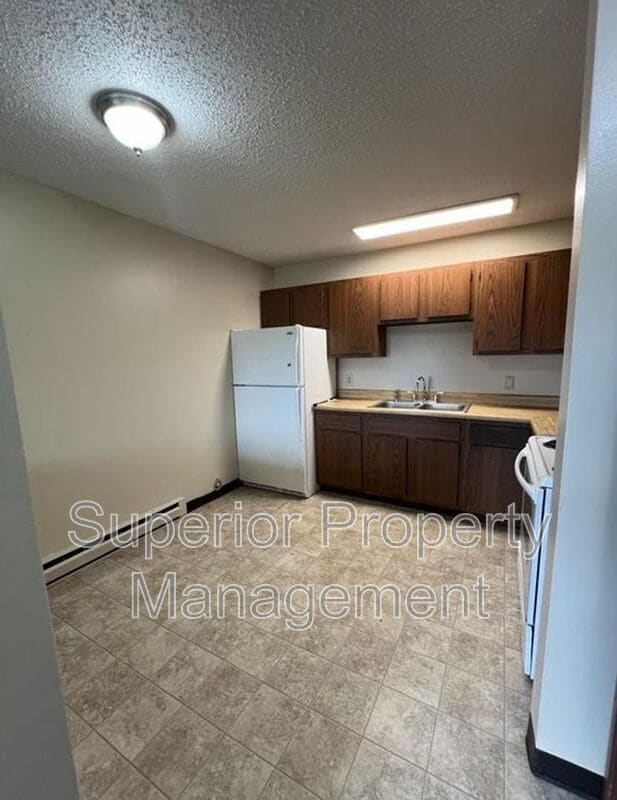Photo - 901 4th Ave