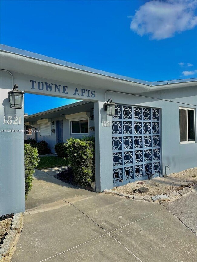 Photo - 1821 N 17th Ct Apartment Unit 26