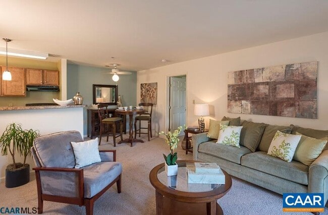 Photo - 200 Lake Club Ct