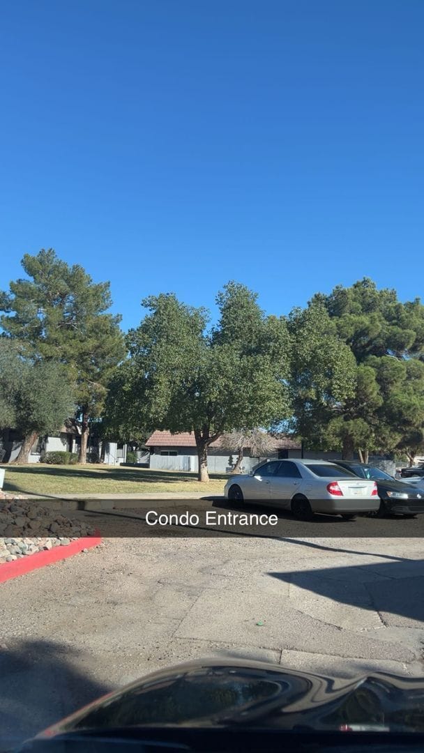 Photo - Well Appointed 2 bedroom 2 bathroom available February 1st.  Washer and Dryer Included!!!  Close ...