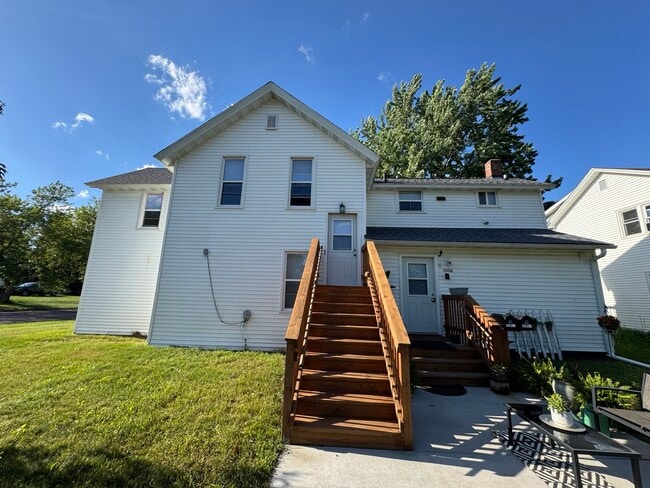 Building Photo - 1006 1/2 Therbrook St Unit 1006 1/2 Therbrook St