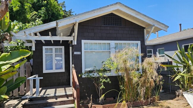 Building Photo - 4741 Brighton Ave Rental