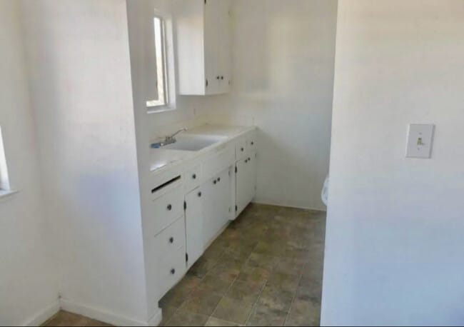 Photo - 1331 Pinetree Dr Unit 4