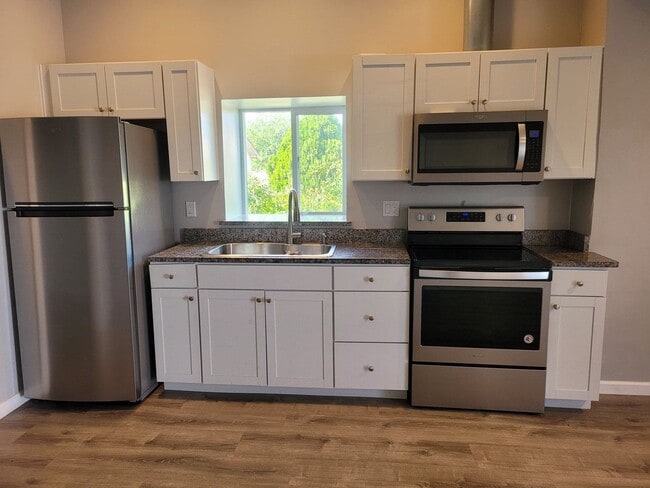 Photo - NEWLY REMODELED 1 BED BATH