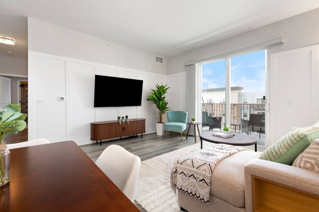 Building Photo - 28294 Ferry Rd Unit ID1366985P