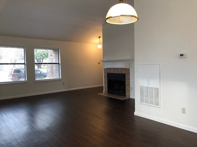 Photo - 208 E Denton Dr Unit 1