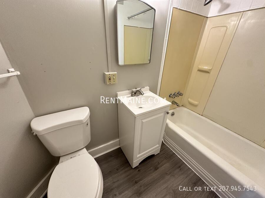 Photo - 266 Center St Unit 4