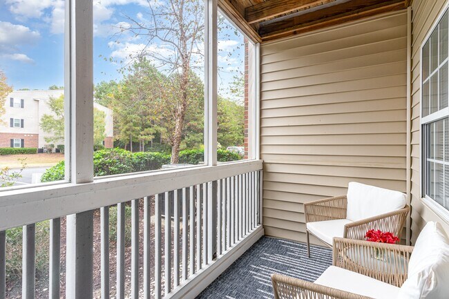 Litchfield Oaks Apartments