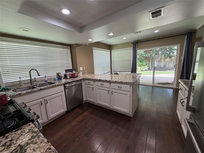 Photo - 2211 Brook View Ln