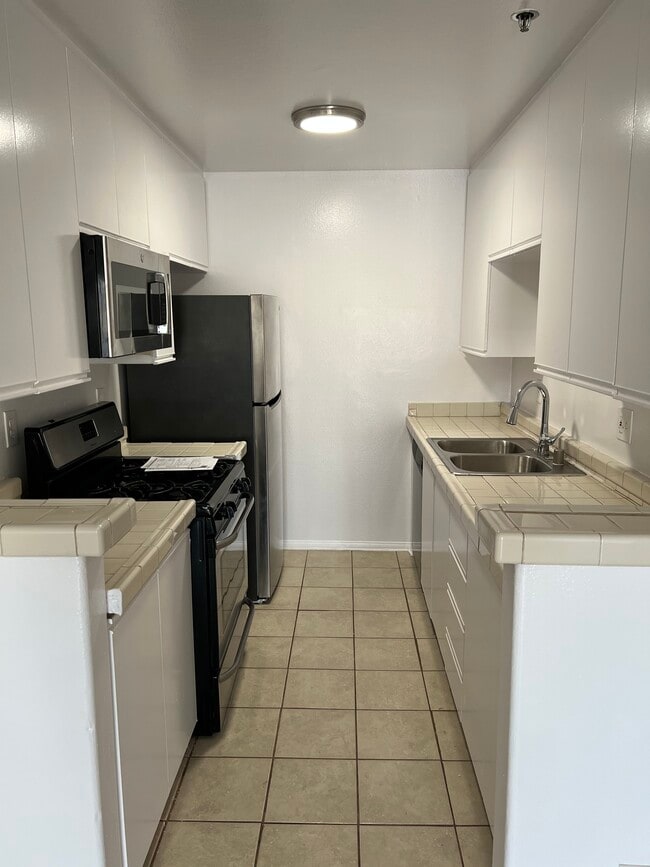 3861 Vinton Ave Unit 305