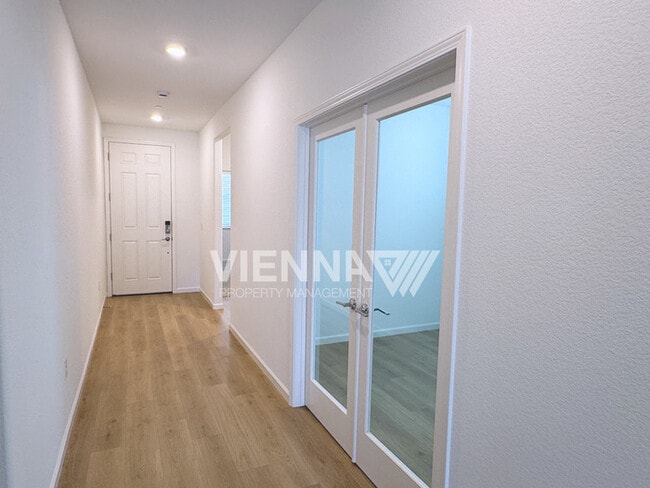 Photo - 1568 Edgewood Ln