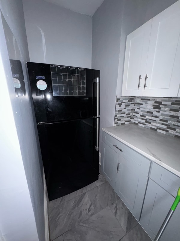 Building Photo - 267 Goldsmith Ave