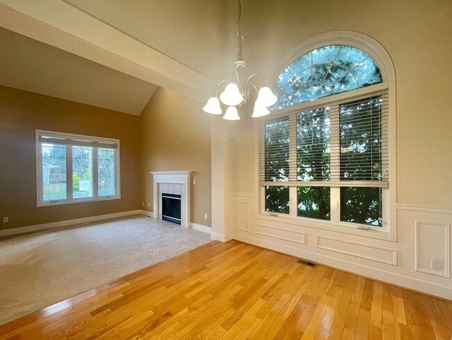 Photo - Charming Home in quiet Sunset Landing Community, Edmonds!