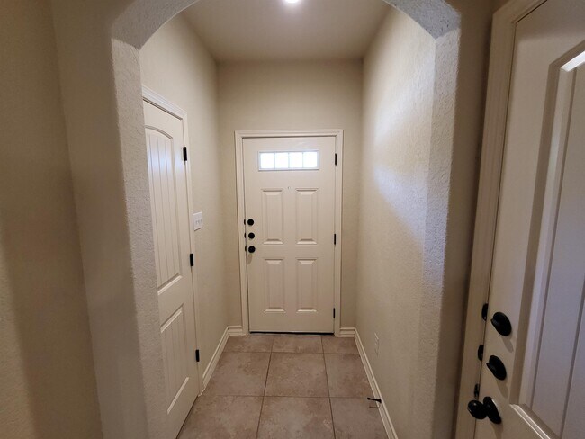 6930 Lakeview Dr.