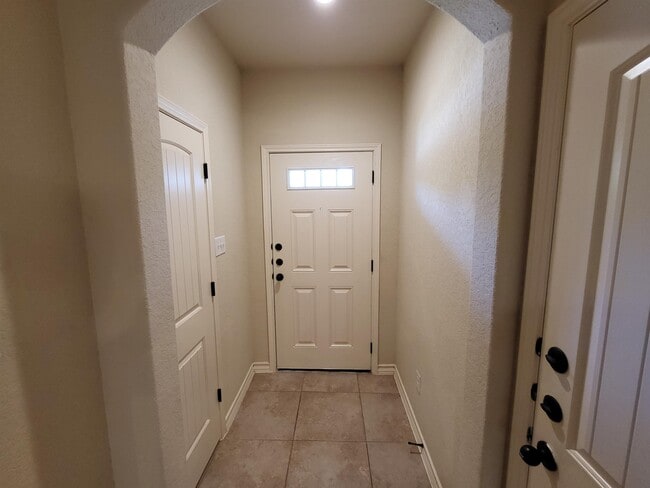 Photo - 6930 Lakeview Dr.