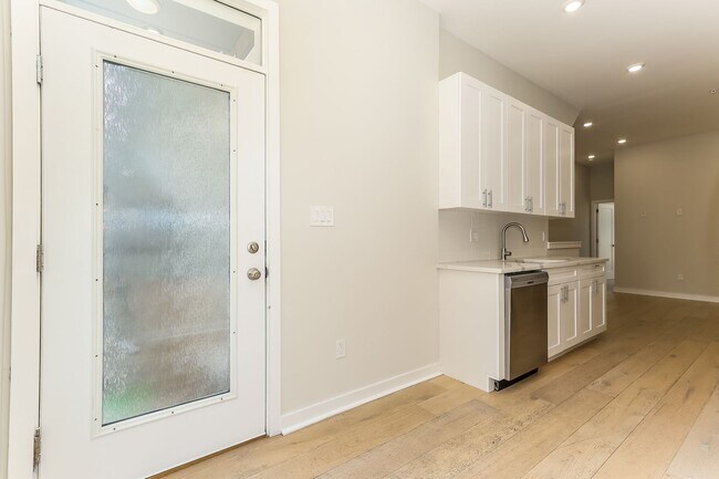 Photo - 2102 N Percy St Unit 1