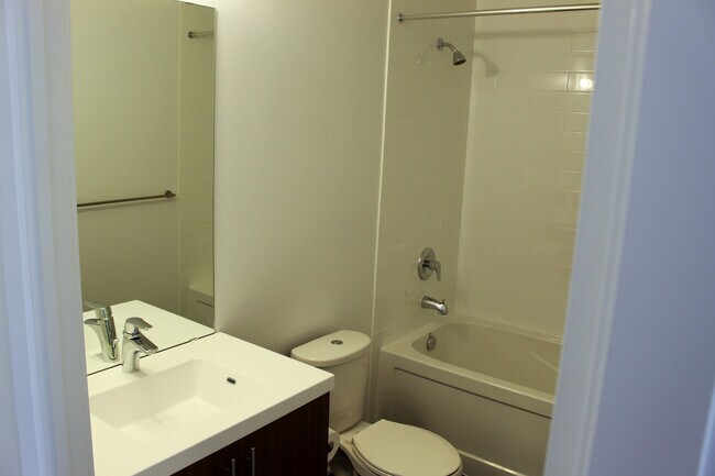 Photo - 85 Duke St W