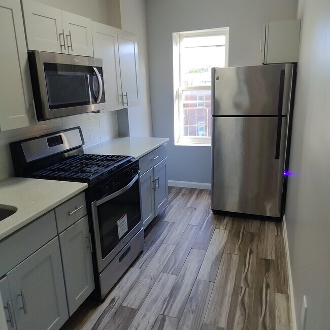 Photo - 644 Newark Ave Unidad 4