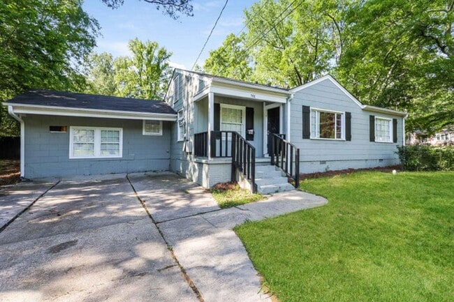 Photo - Charming 4 bed 2 bath renovated home