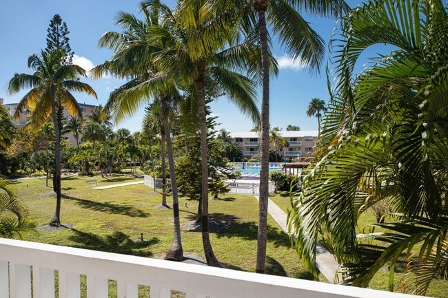 Photo - 3 Bedroom 2 Bathroom unfurnished Condo pool view