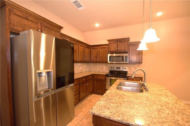 Photo - 3202 SW Stonepoint Ave