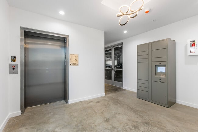 Photo - 10928 S Inglewood Ave Unit 204