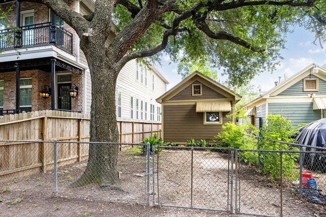 Heights Home for Rent! Move-in Ready - Heights Home for Rent! Move-in Ready