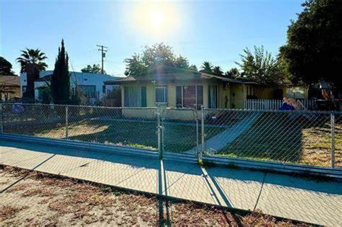 FOR RENT / DUPLEX $1850 - FOR RENT / DUPLEX $1850 House