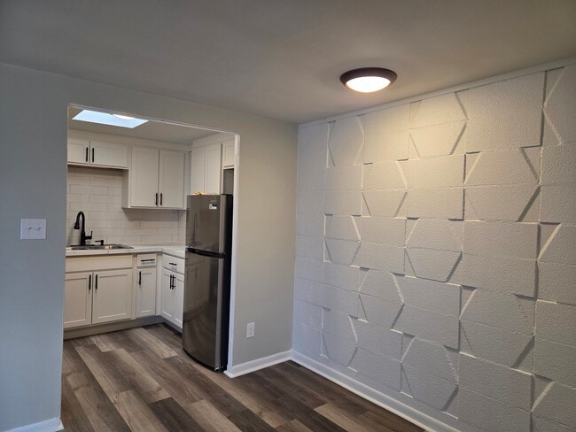 Photo - 763 Douglas St Unidad 763 Douglas