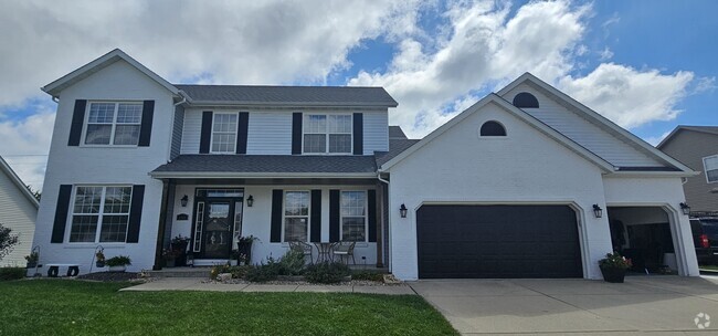 2,405 sq. ft. above grade, with fully finished basement, 4 bedrooms, 3.5 bathrooms + bonus - 1456 Dale Dr Rental