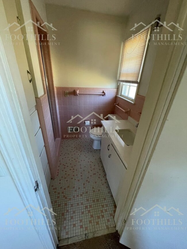 Photo - 3-Bedroom Brick Home in Top School Distric...