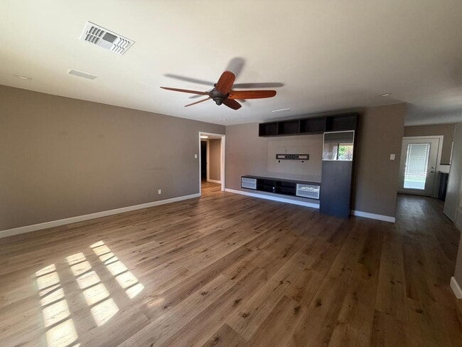 Photo - 9225 N Arroya Vista Dr W