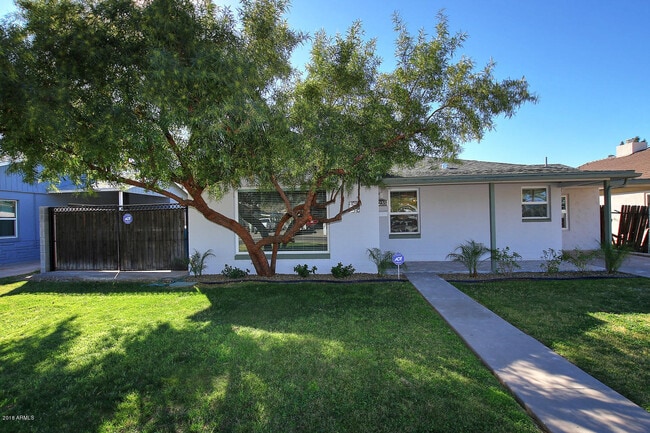 Building Photo - 2235 E Mitchell Dr Rental