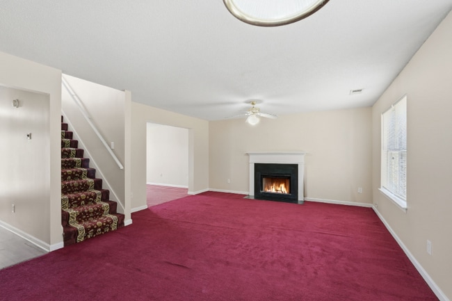 Photo - 589 Wren Walk