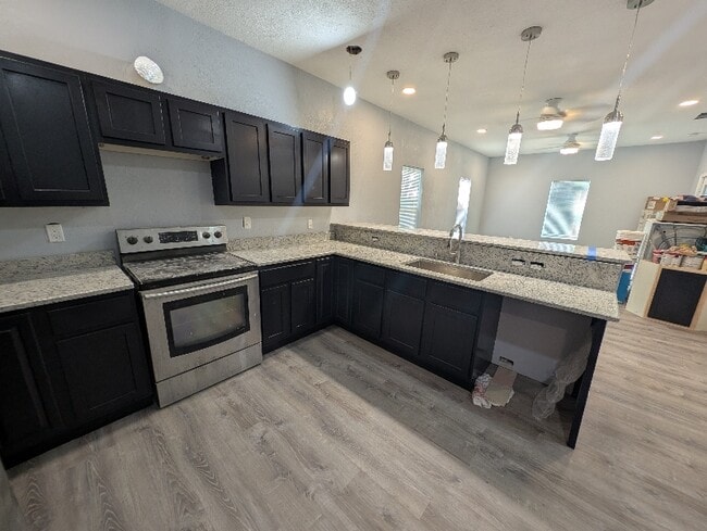 Photo - 118 Canadian St