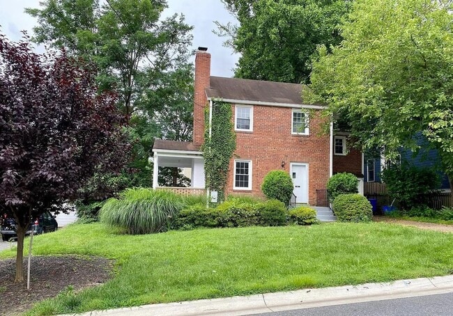 Building Photo - Charming 3BR/1BA Home in Prime Bethesda Location