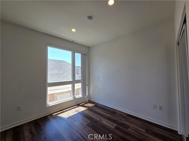 1836 Sichel St Unidad 208