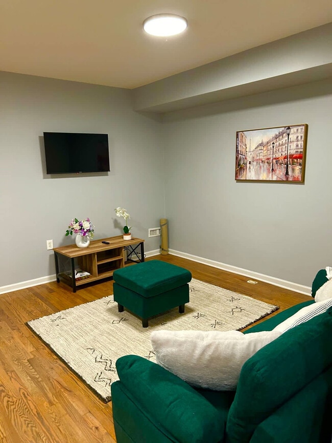 Building Photo - 1255 Raum St NE Unit ID1388292P