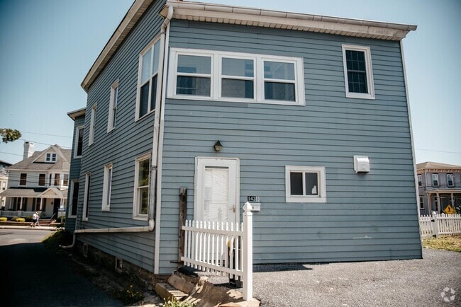 Building Photo - 143 S Union St Unit B Rental