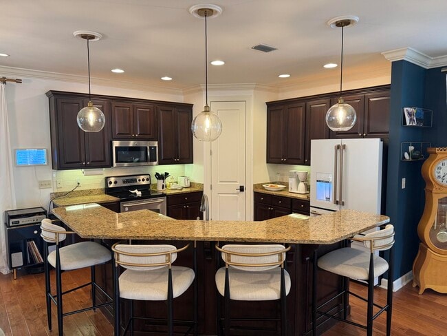 Photo - 39 S Zander Way