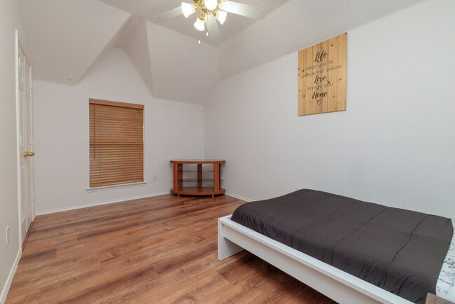 Photo - 213 Revolution Ln Unit SI ID1575074P