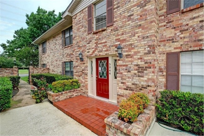 2 Bedroom, 2 Bath Condo Near Greenville Ave - 2 Bedroom, 2 Bath Condo Near Greenville Ave