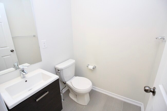 Photo - 7678 Buckeye Cres