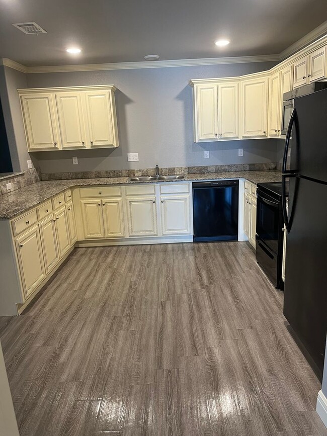 Photo - 3 bedroom Duplex